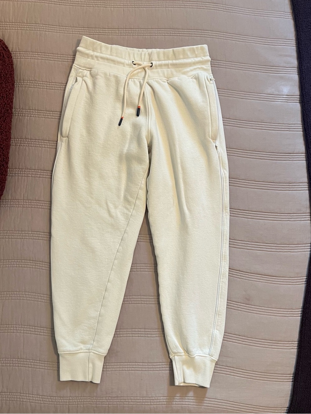 cotopaxi Cream Sweats Jogger Pants Soft Off White Fleece Drawstring Pockets